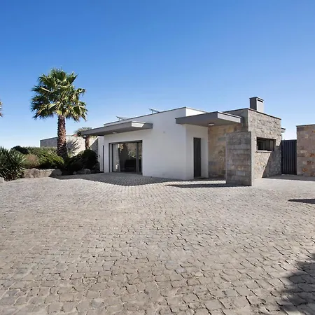 Mila Piscina E Jacuzzi * Salir de Matos