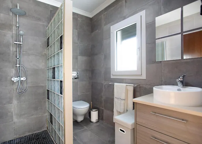 Mila Piscina E Jacuzzi Vila *