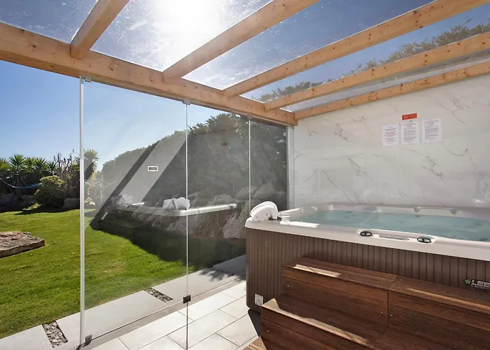 Mila Piscina E Jacuzzi Vila *