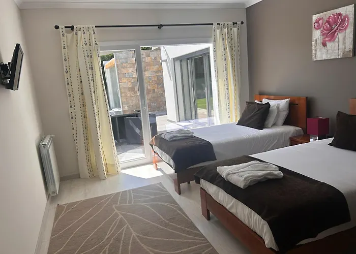 Mila Piscina E Jacuzzi Vila *